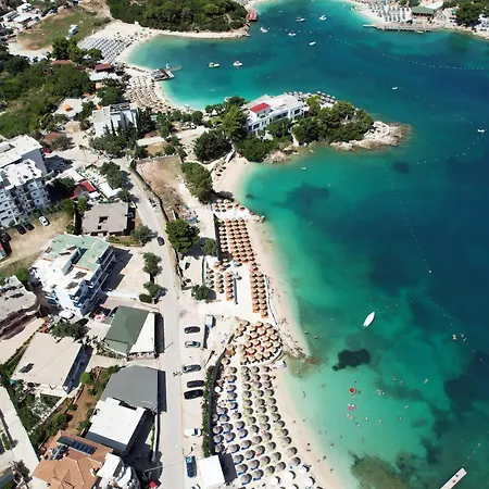 Hotel Esmerald 3*