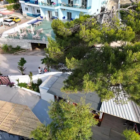 Hotel Esmerald 3*