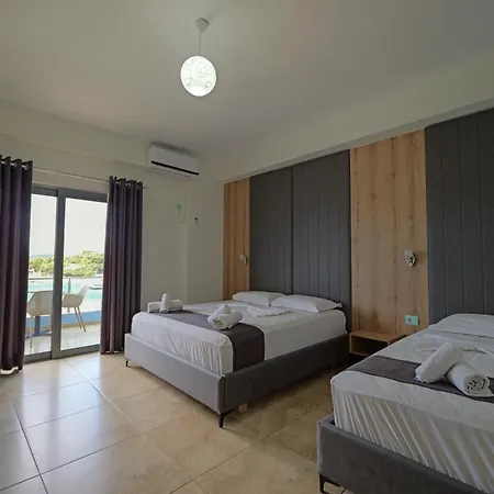 Hotel Esmerald 3*