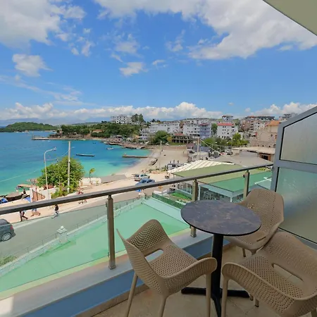 Hotel Esmerald 3*